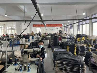 河北白溝:箱包企業(yè)"組團"出海搶訂單
